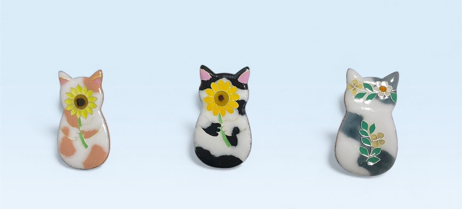 hakana
七宝焼。光を、かたちに。